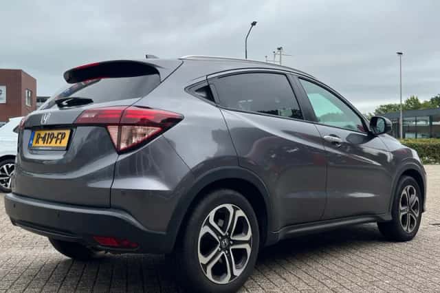 Honda HR-V (2015) thumbnail 6