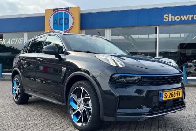 Lynk & Co 01 (2023) thumbnail 2