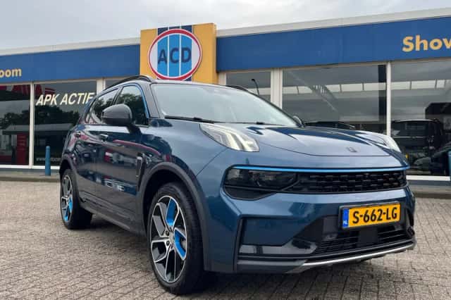 Lynk & Co 01 (2023) thumbnail 3