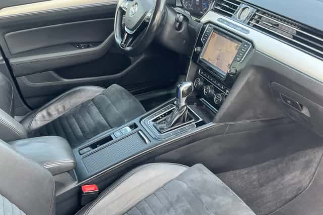 Volkswagen Passat (2015) thumbnail 5
