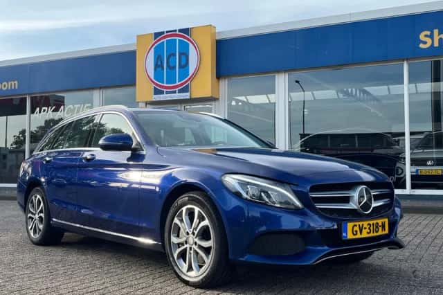 Mercedes-Benz C-Klasse (2015) thumbnail 3