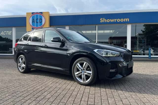 BMW X1 (2022) thumbnail 2