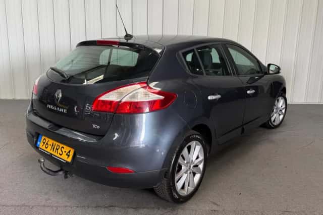Renault Mégane (2010) thumbnail 2