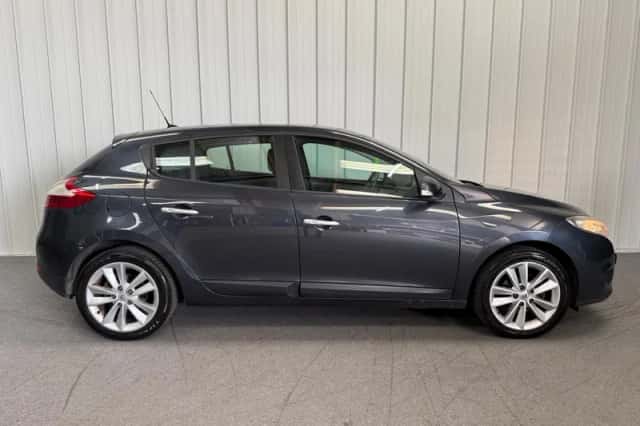 Renault Mégane (2010) thumbnail 5