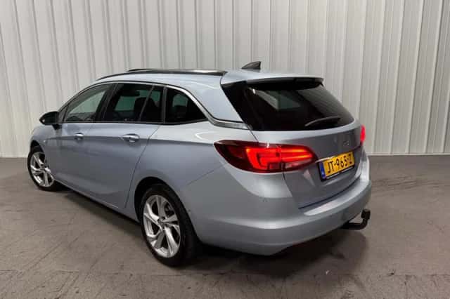 Opel Astra (2016) thumbnail 4