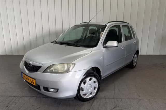 Mazda 2 (2004) thumbnail 3