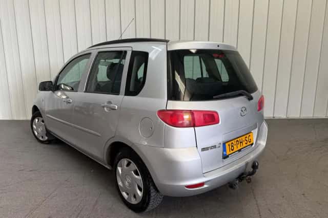 Mazda 2 (2004) thumbnail 4