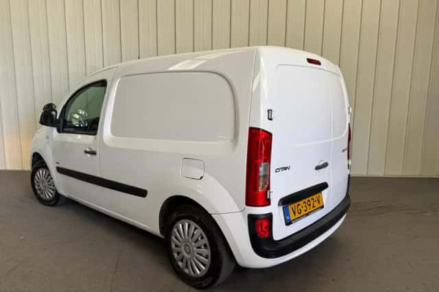Mercedes-Benz Citan (2014) thumbnail 2
