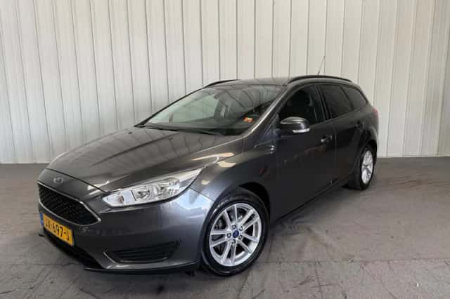 Ford Focus (2016) thumbnail 3