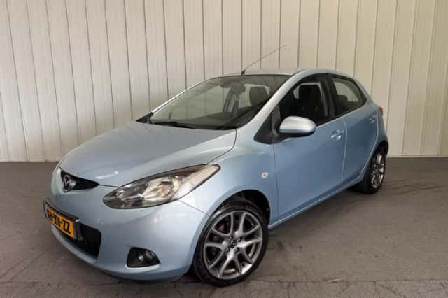 Mazda 2 (2007) thumbnail 3