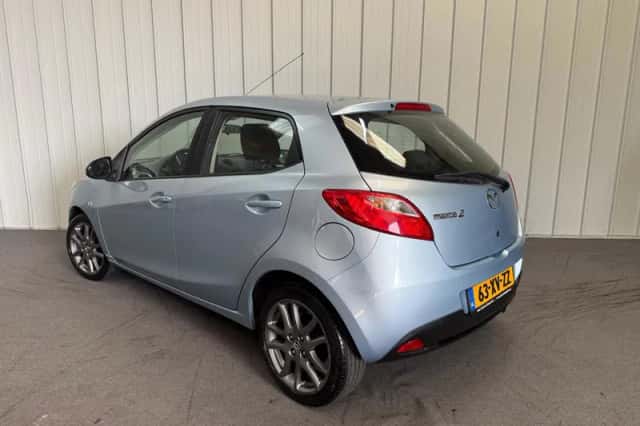 Mazda 2 (2007) thumbnail 4