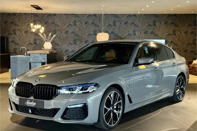 BMW 5-Serie (2021) thumbnail 1