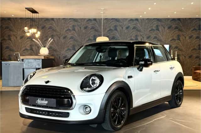 MINI Cooper (2021) thumbnail 1