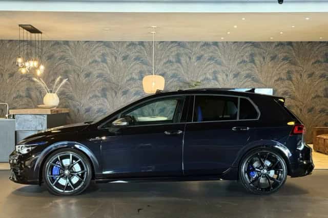 Volkswagen Golf (2021) thumbnail 2