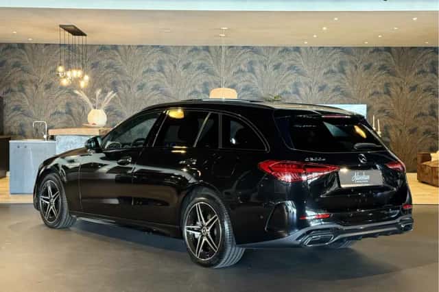 Mercedes-Benz C-Klasse (2023) thumbnail 3