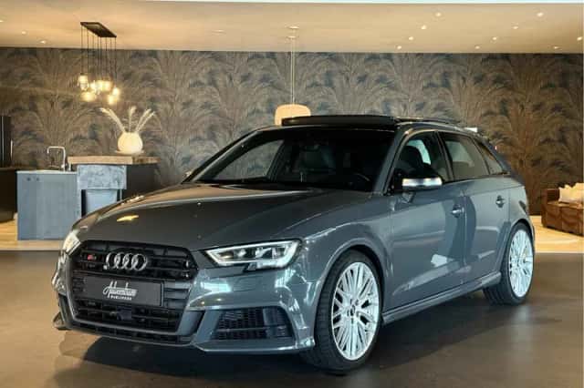 Audi S3 (2017) thumbnail 1