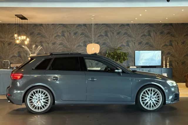 Audi S3 (2017) thumbnail 6