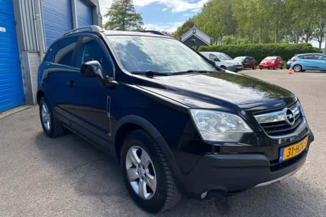 Opel Antara (2009) thumbnail 4