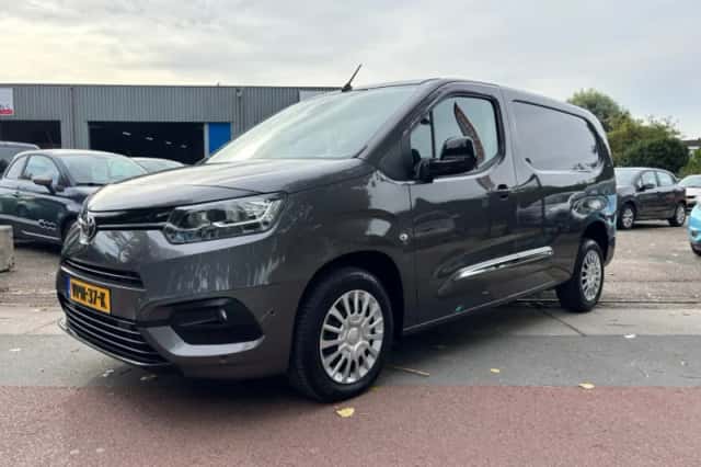 Toyota Proace (2022) thumbnail 1