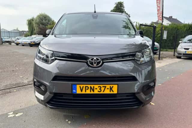 Toyota Proace (2022) thumbnail 2