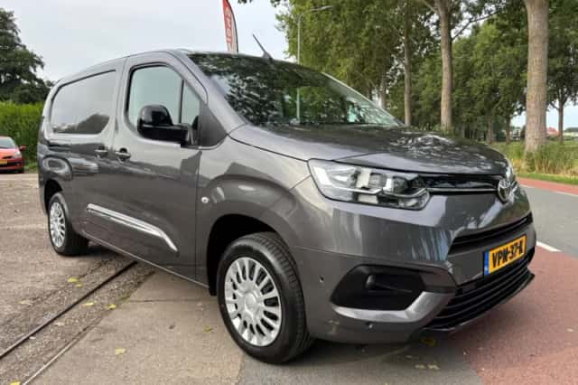 Toyota Proace (2022) thumbnail 3
