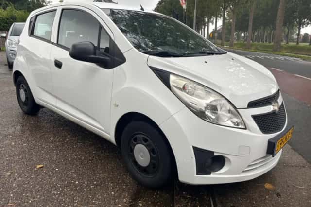 Chevrolet Spark (2012) thumbnail 3