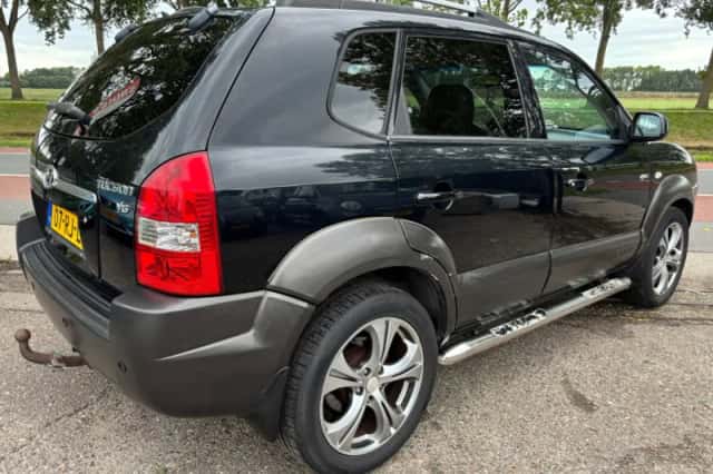 Hyundai Tucson (2005) thumbnail 4