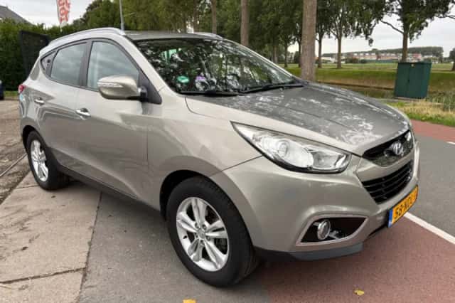 Hyundai ix35 (2010) thumbnail 3