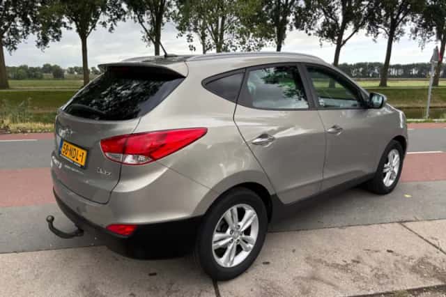 Hyundai ix35 (2010) thumbnail 4