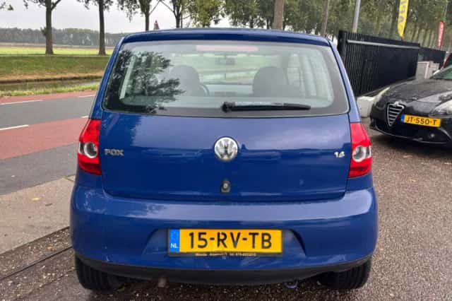 Volkswagen Fox (2005) thumbnail 5