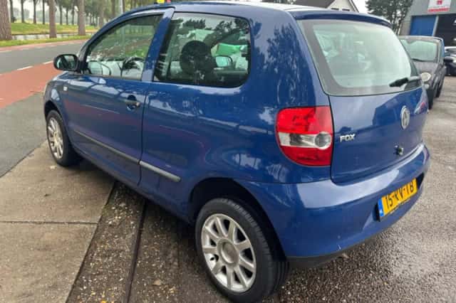 Volkswagen Fox (2005) thumbnail 6