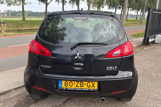 Mitsubishi Colt (2007) thumbnail 5