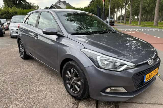 Hyundai i20 (2018) thumbnail 3