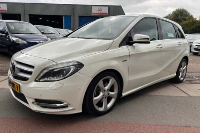 Mercedes-Benz B-Klasse (2012) thumbnail 1