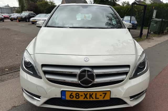 Mercedes-Benz B-Klasse (2012) thumbnail 2