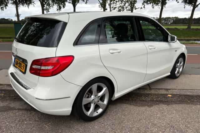 Mercedes-Benz B-Klasse (2012) thumbnail 4