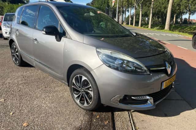 Renault Scénic (2014) thumbnail 3