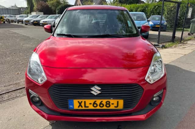 Suzuki Swift (2019) thumbnail 2