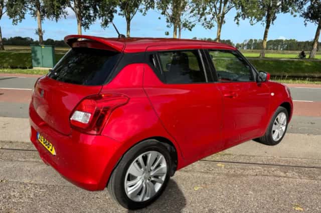 Suzuki Swift (2019) thumbnail 4