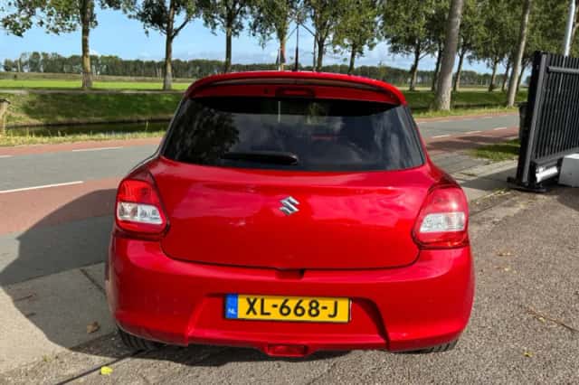 Suzuki Swift (2019) thumbnail 5
