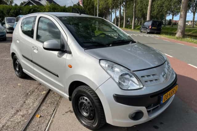 Nissan Pixo (2010) thumbnail 3