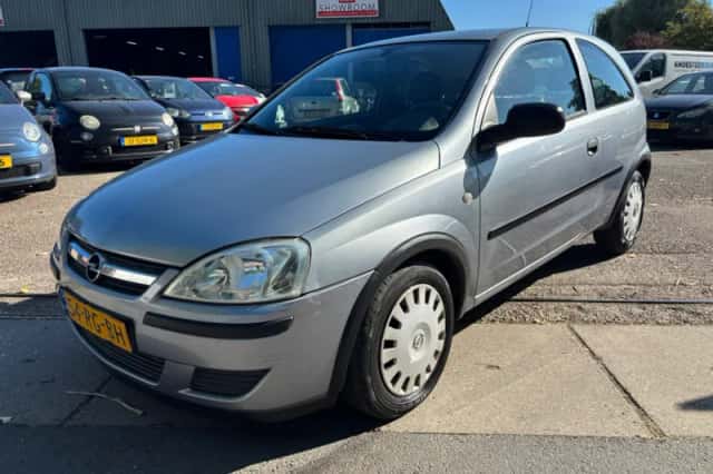 Opel Corsa (2005) thumbnail 1