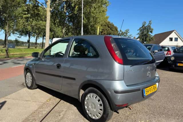 Opel Corsa (2005) thumbnail 6