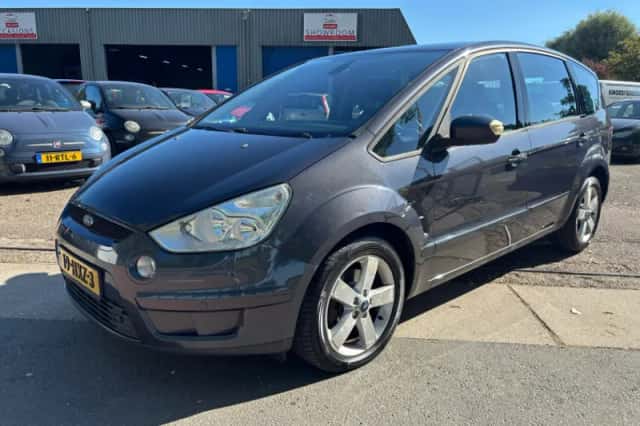 Ford S-Max (2009) thumbnail 1