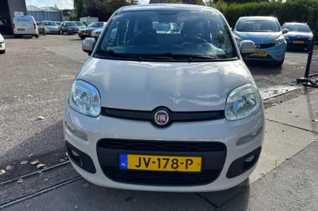 Fiat Panda (2016) thumbnail 2