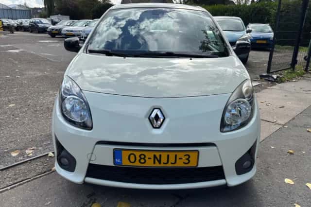 Renault Twingo (2010) thumbnail 2