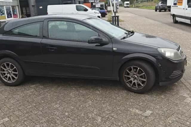 Opel Astra (2005) thumbnail 3