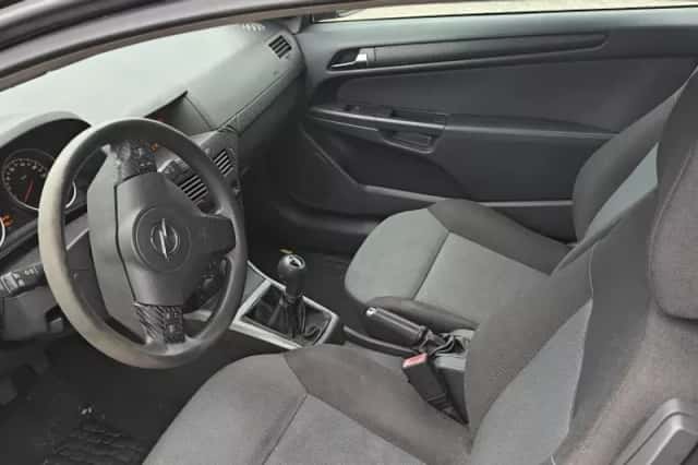 Opel Astra (2005) thumbnail 6
