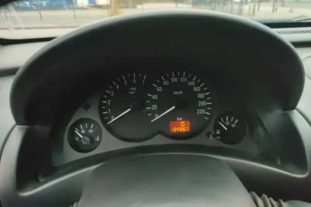 Opel Corsa (2004) thumbnail 2