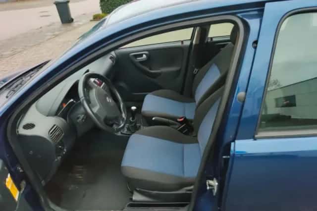 Opel Corsa (2004) thumbnail 4